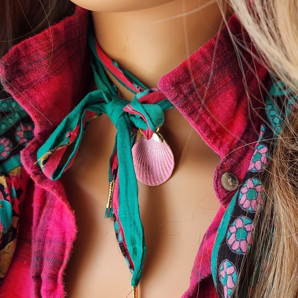 Boho Lariat Gold Pink Shell Necklace Upcycled Vintage Cotton Magnolia Style - Picture 1 of 15